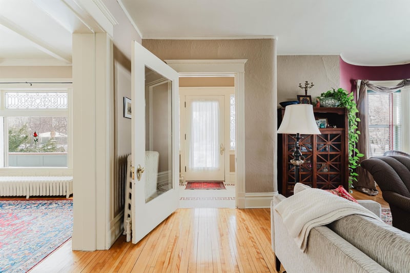 1552 Algoma Blvd, Oshkosh, WI 54901-2721