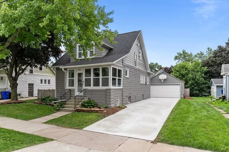 431 Summer St, Appleton, WI 54911