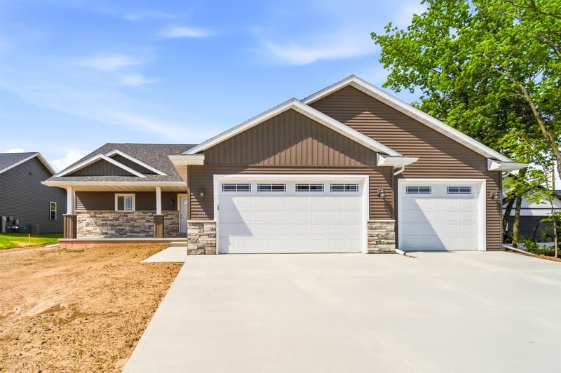 1617 Founders St, Neenah, WI 54956