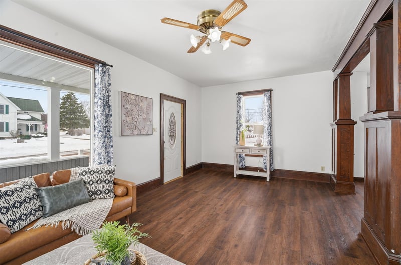 120 Tobacnoir St, Kaukauna, WI 54130