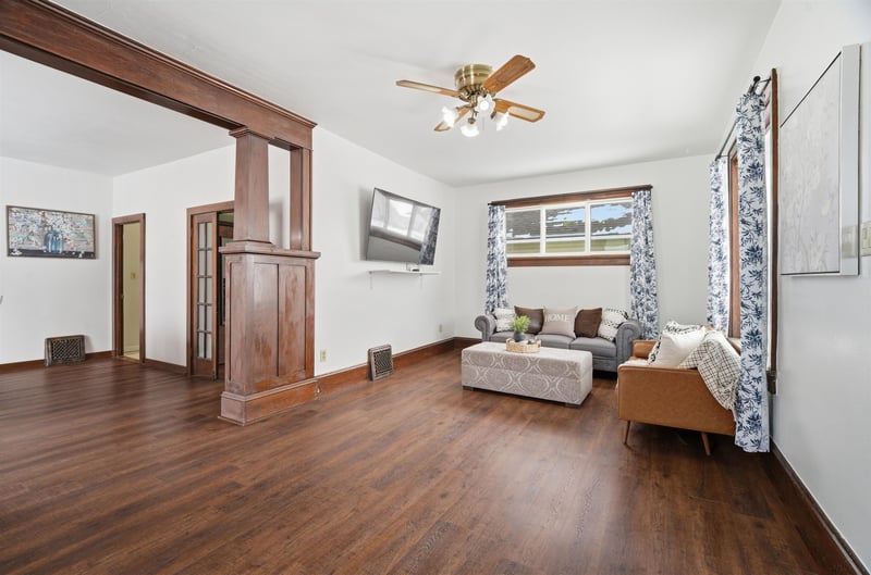 120 Tobacnoir St, Kaukauna, WI 54130