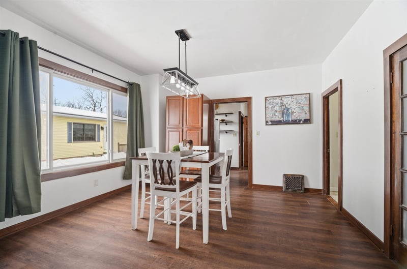 120 Tobacnoir St, Kaukauna, WI 54130