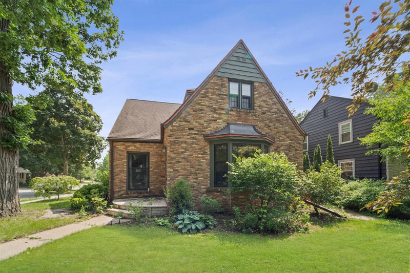 803 Prospect Ave, Appleton, WI 54914