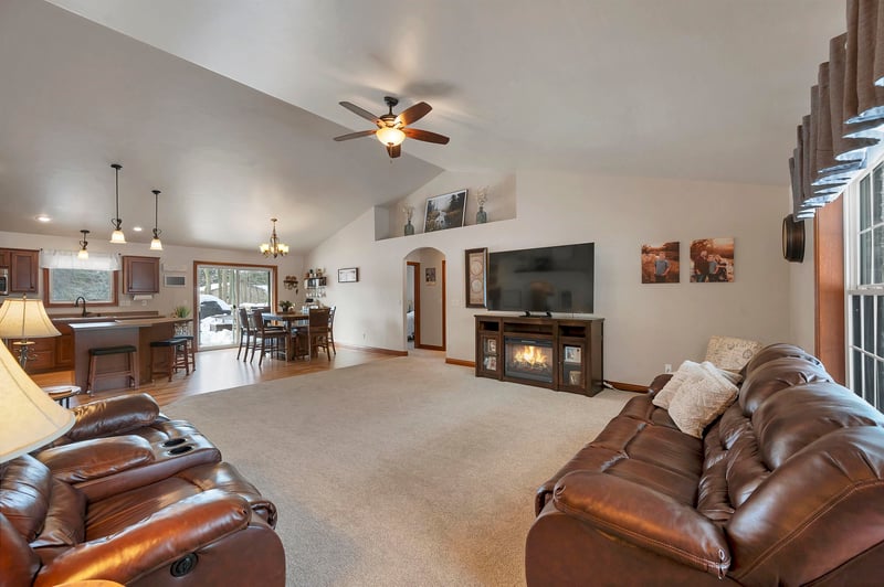 6885 Ireland Trl, Sobieski, WI 54171