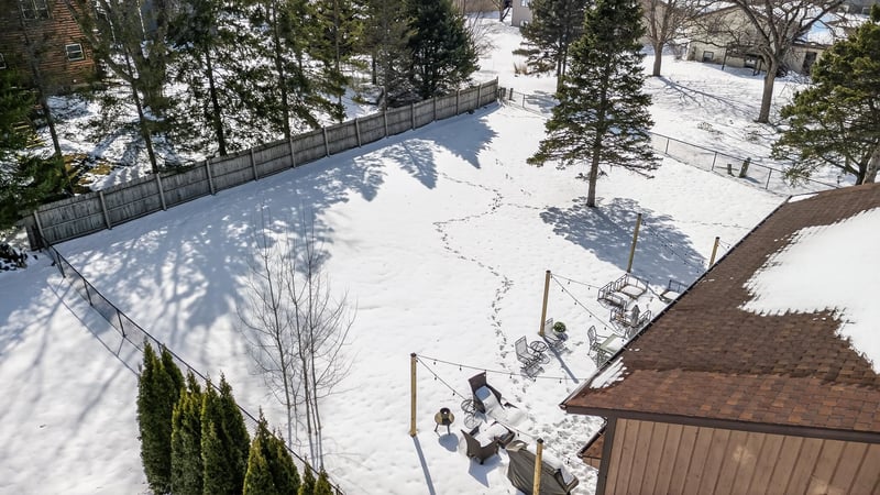 2755 Montclair Pl, Oshkosh, WI 54904