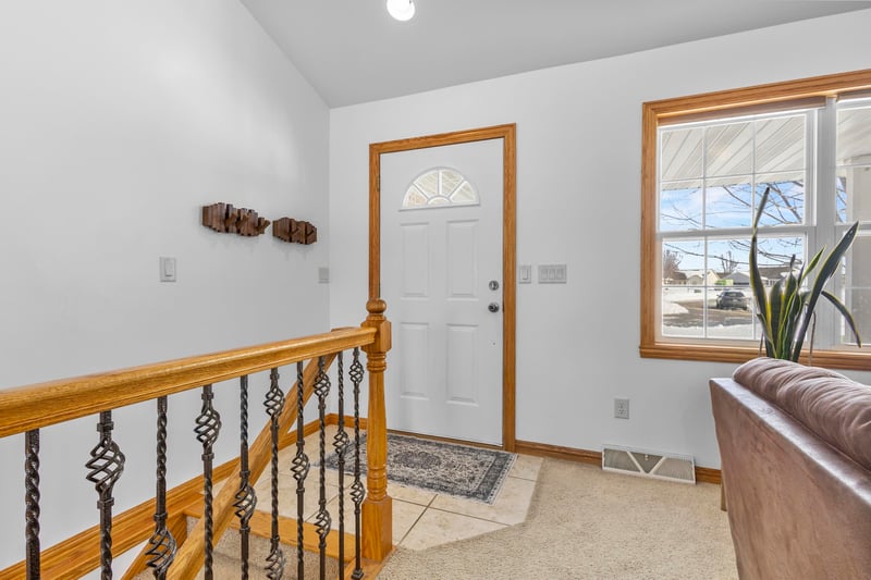 2937 Firethorn Ct, Suamico, WI 54313