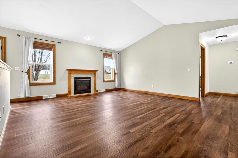 N1901 Savannah Dr, Greenville, WI 54942