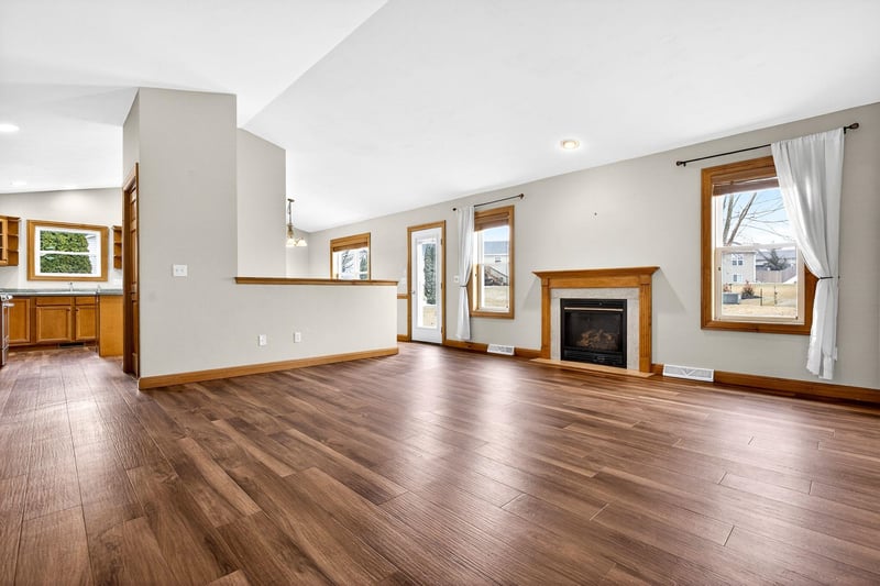 N1901 Savannah Dr, Greenville, WI 54942