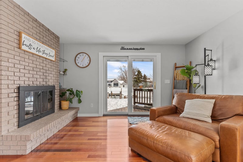 1866 Cliffview Ct, Oshkosh, WI 54901