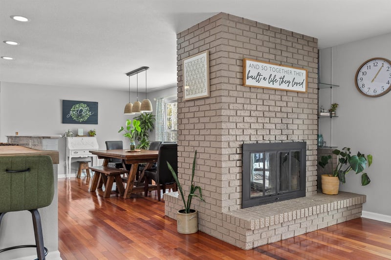 1866 Cliffview Ct, Oshkosh, WI 54901