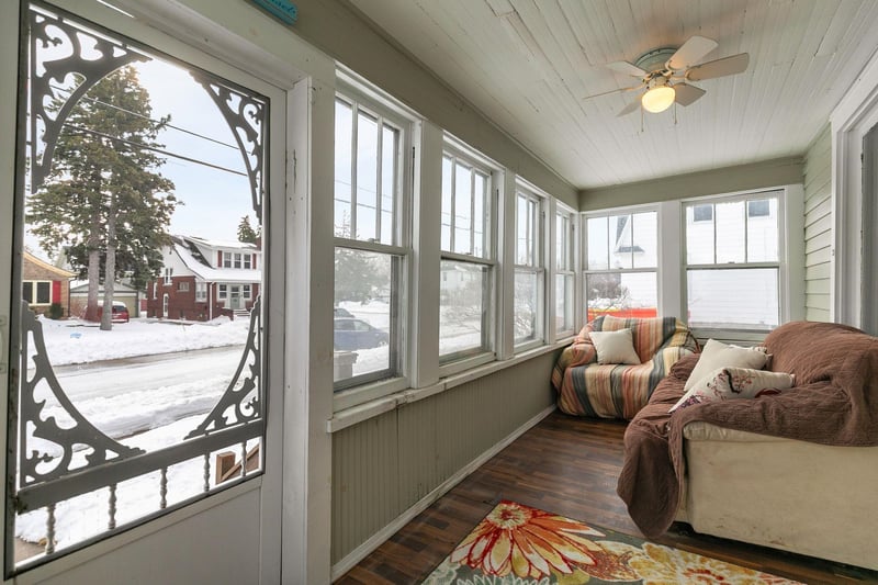 1009 Jefferson St, Oshkosh, WI 54901-3831