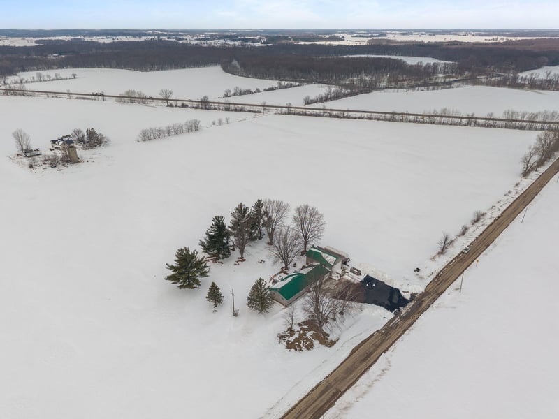 N4907 Lower Rd, Shiocton, WI 54170-9134