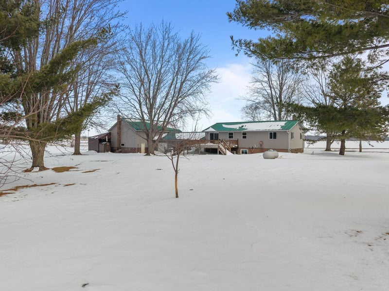 N4907 Lower Rd, Shiocton, WI 54170-9134