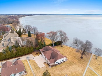 957 Brighton Dr, Menasha, WI 54952