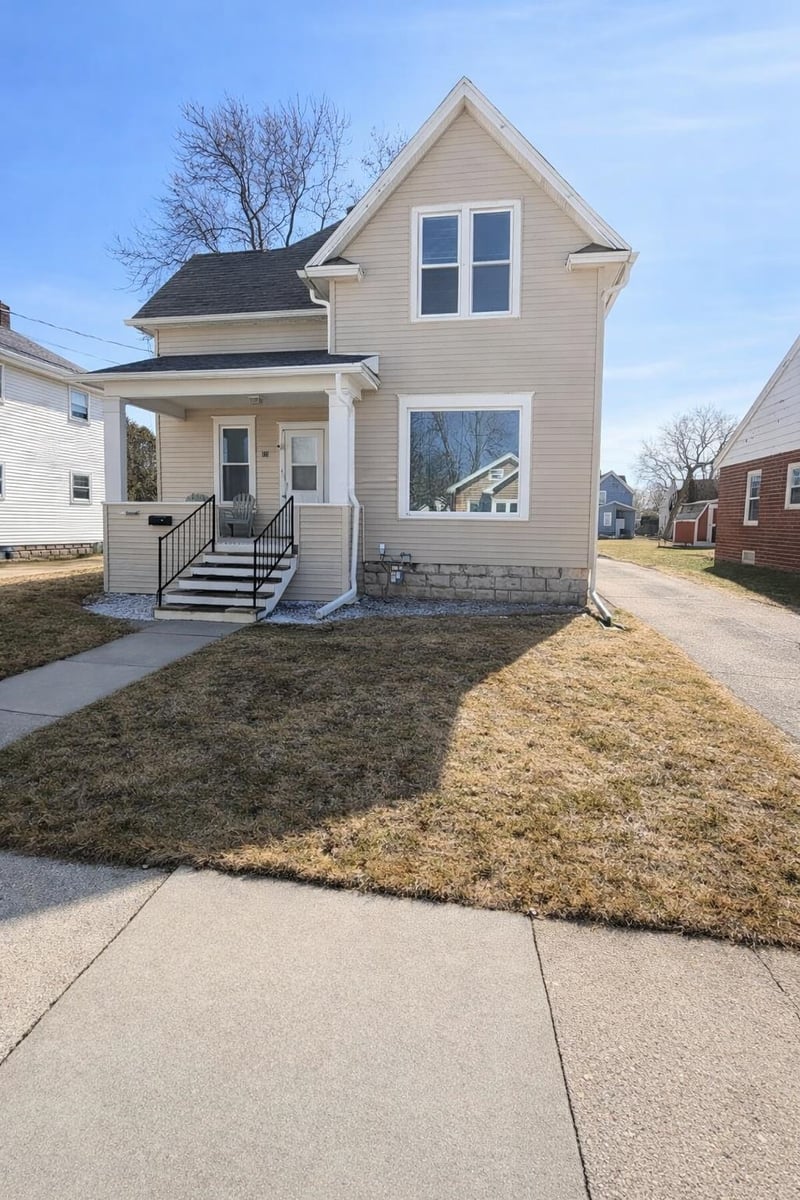 823 Oklahoma St, Appleton, WI 54914