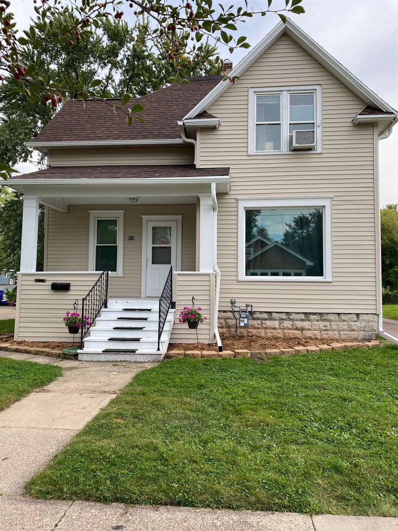 823 Oklahoma St, Appleton, WI 54914