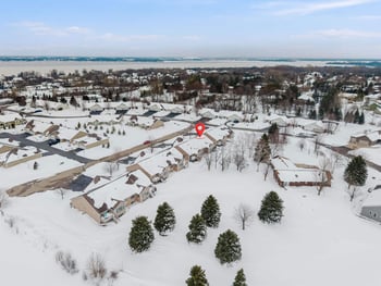 4367 Autumn Hills Dr, Oshkosh, WI 54904-7162