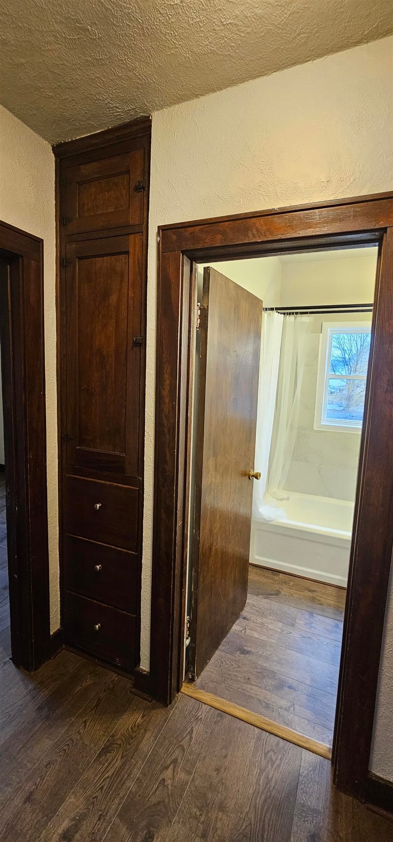 818 Van Buren St, Green Bay, WI 54302