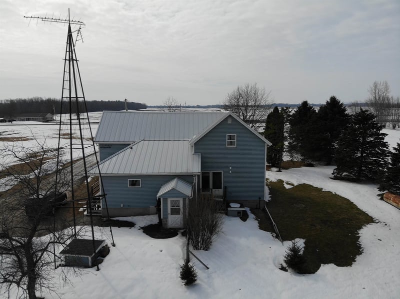 W2350 Greiner Rd, Freedom, WI 54913-9240