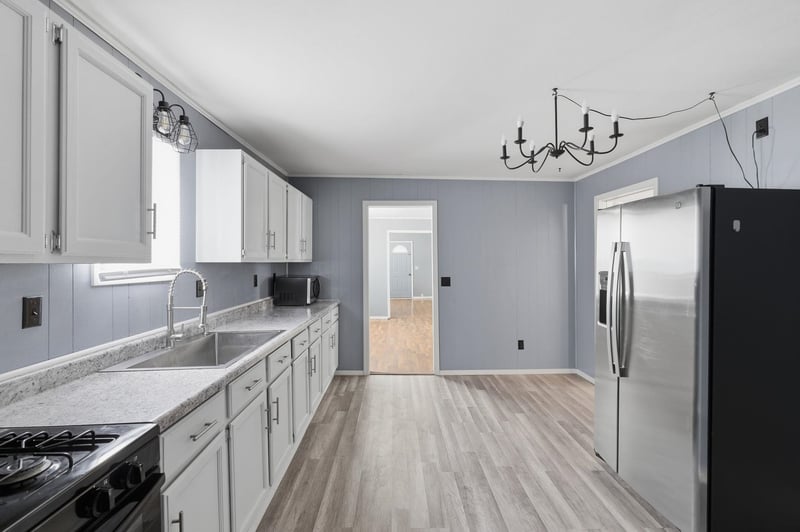 513 School Ave, Oshkosh, WI 54901