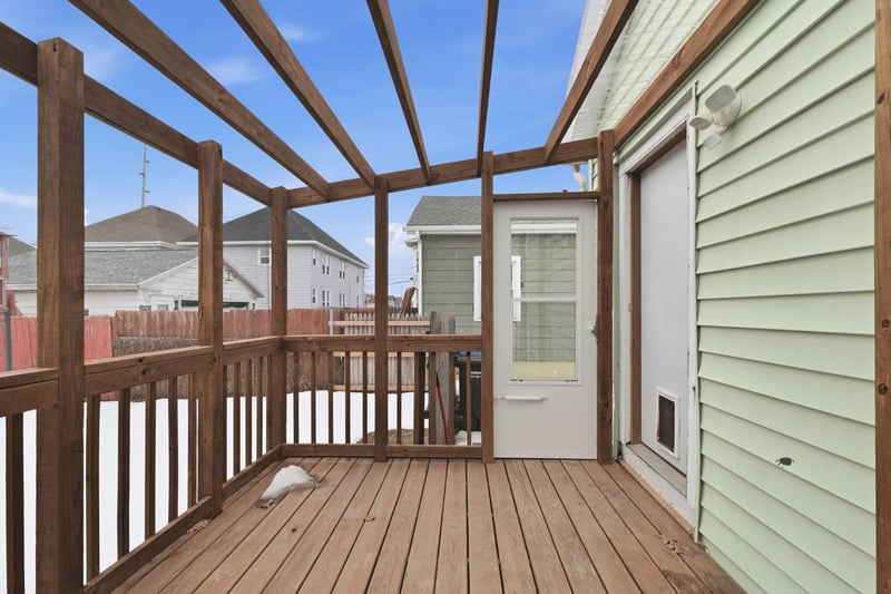 513 School Ave, Oshkosh, WI 54901