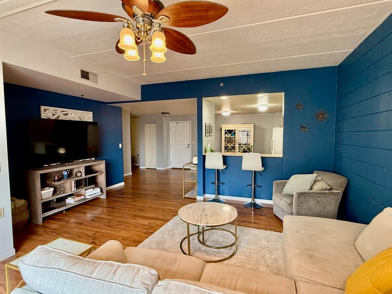 400 N Richmond St #417, Appleton, WI 54911-6204