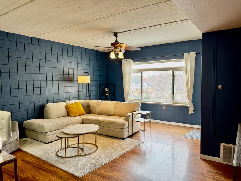 400 N Richmond St #417, Appleton, WI 54911-6204