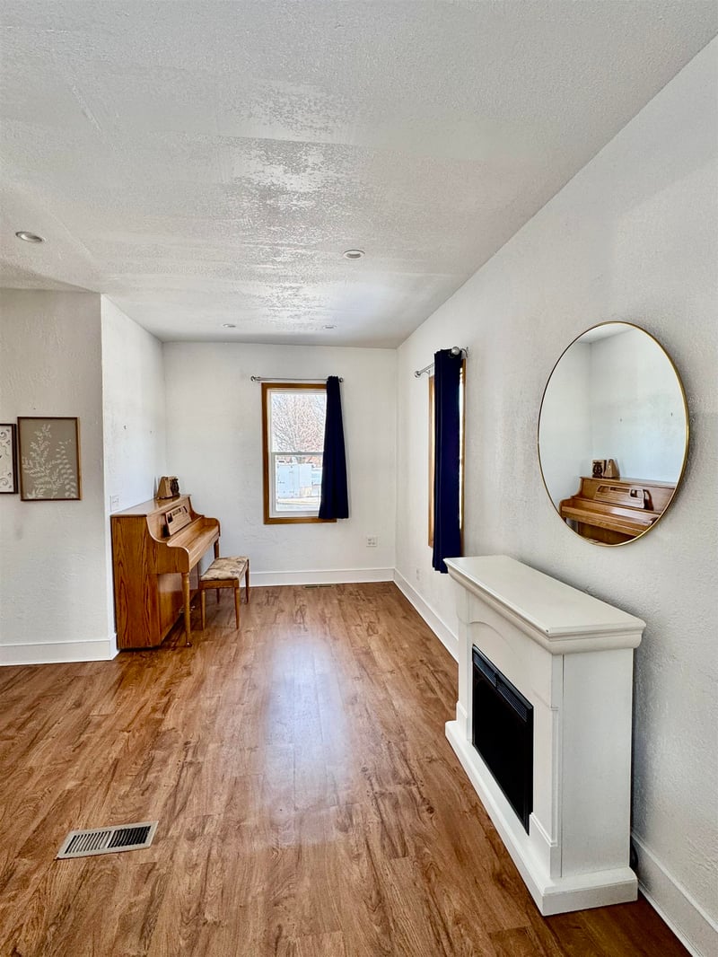 311 Walter Ave, Appleton, WI 54915-2708