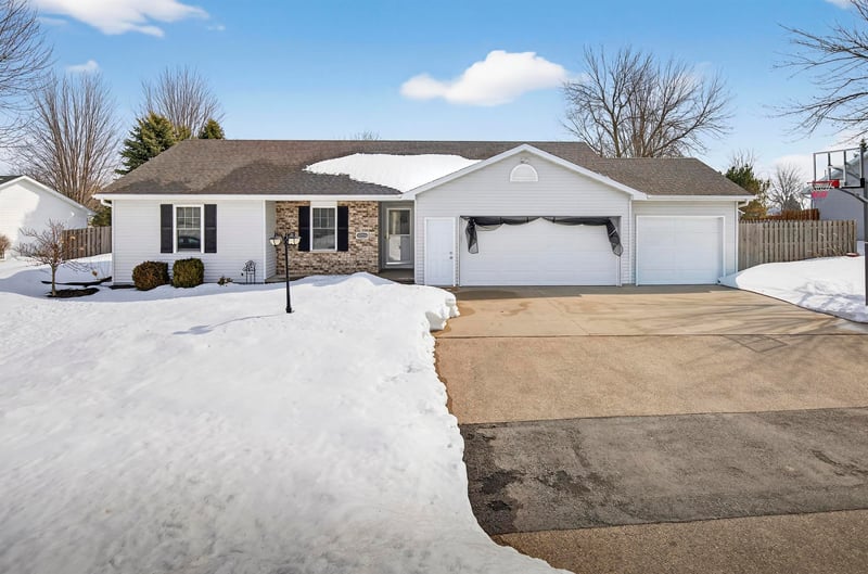 N9598 Chadbury Ln, Appleton, WI 54915-7266