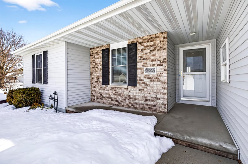 N9598 Chadbury Ln, Appleton, WI 54915-7266