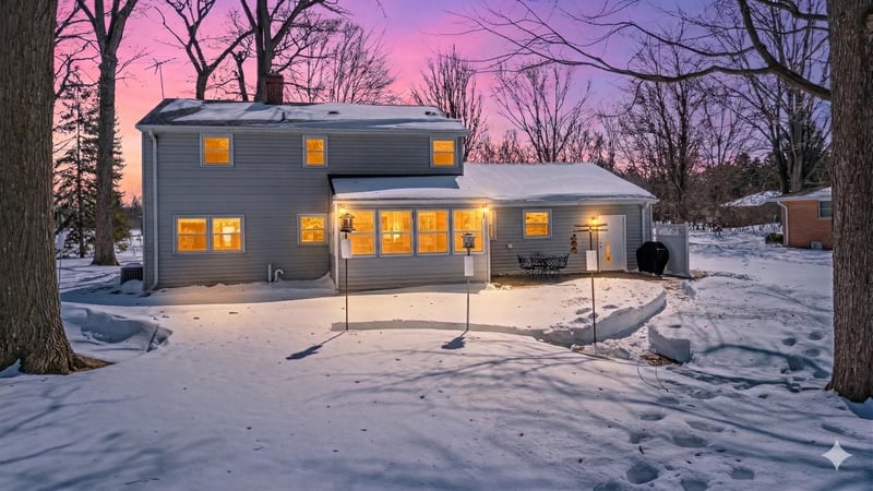 4734 Maple Dr, Green Bay, WI 54313