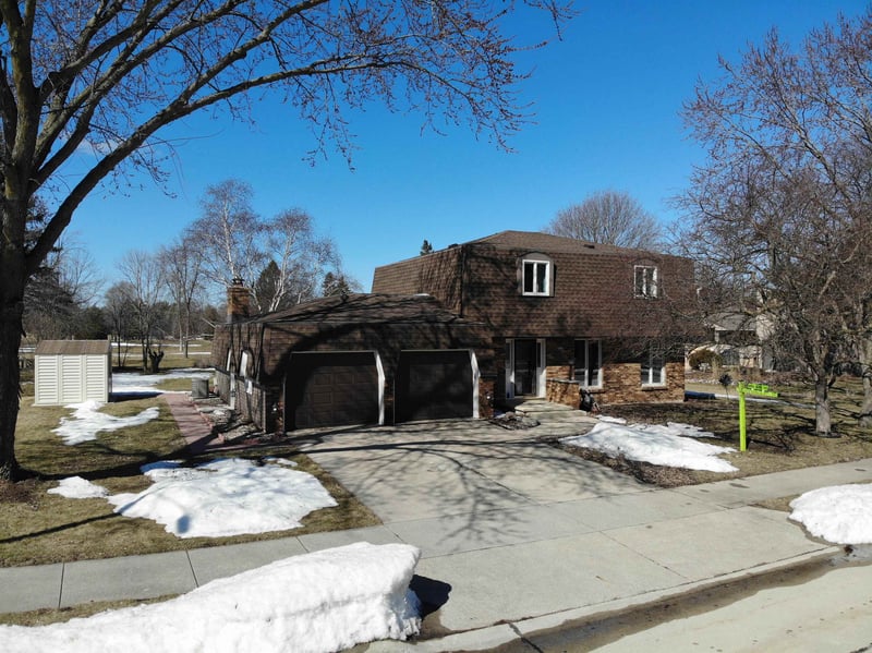 1175 Maricopa Dr, Oshkosh, WI 54904-8118