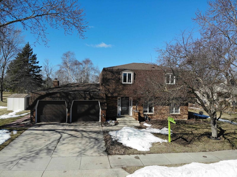 1175 Maricopa Dr, Oshkosh, WI 54904-8118