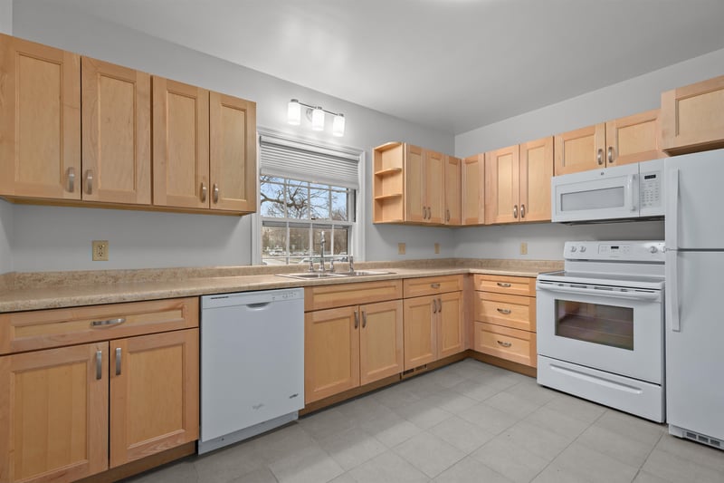 1 Brokaw Pl, Appleton, WI 54911