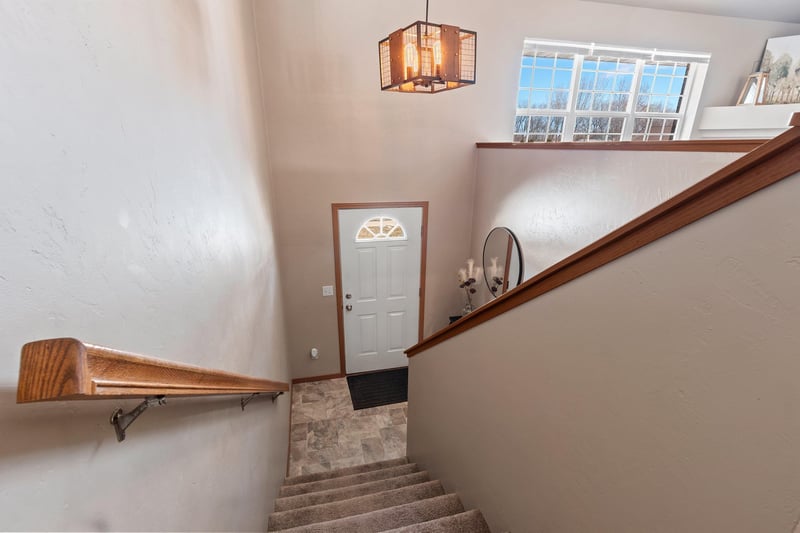 118 River Dr, De Pere, WI 54115