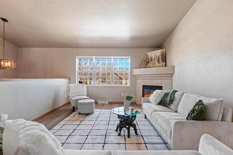 118 River Dr, De Pere, WI 54115