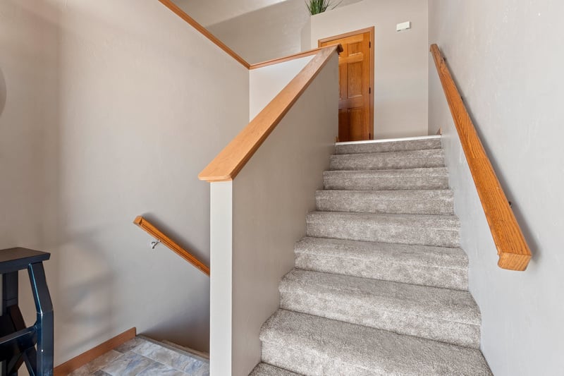 118 River Dr, De Pere, WI 54115