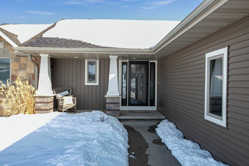 W6860 Sunnyvale Ln, Greenville, WI 54942