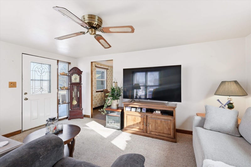 816 Wilson St, Little Chute, WI 54140