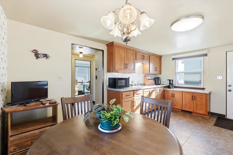 816 Wilson St, Little Chute, WI 54140