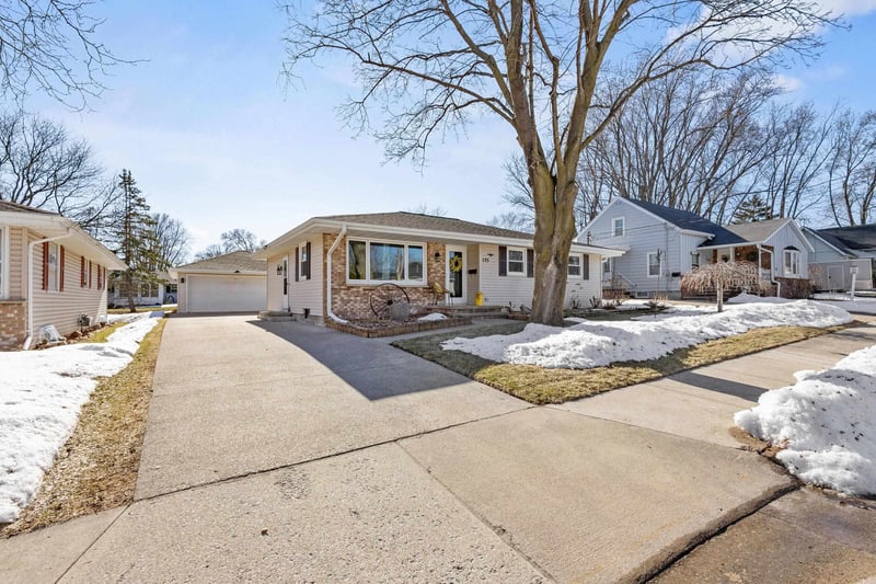 125 Mckinley St, Kaukauna, WI 54130