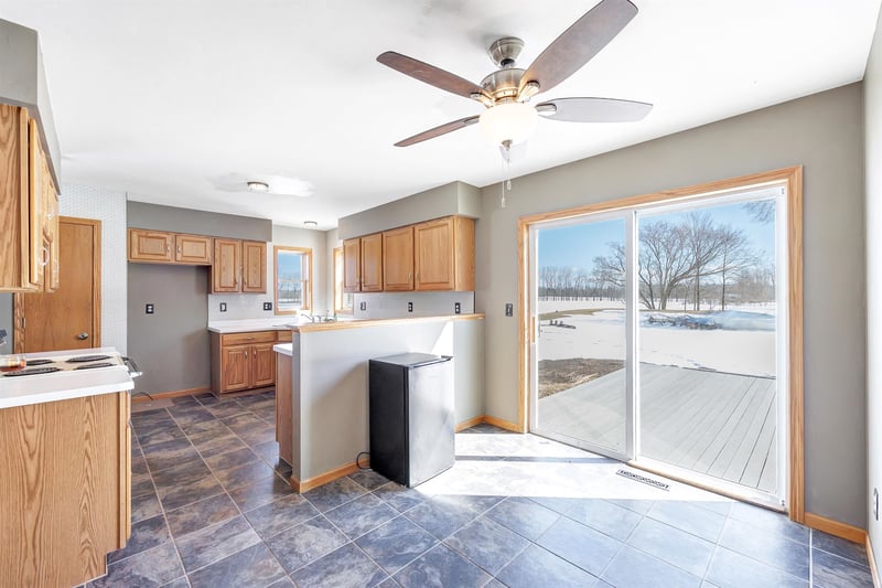 7920 Midway Rd, Lena, WI 54139-970