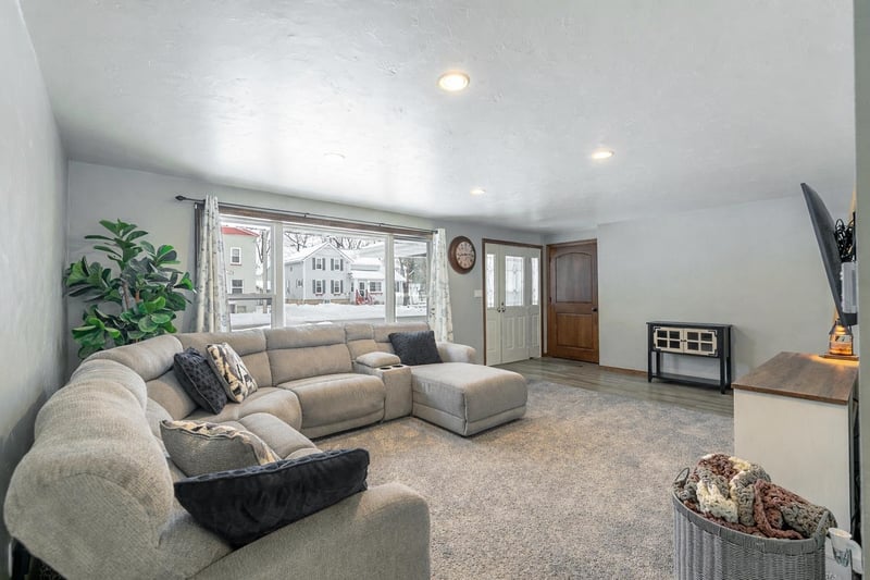 428 Lincoln St, Seymour, WI 54165