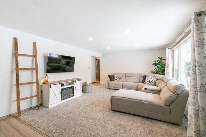 428 Lincoln St, Seymour, WI 54165