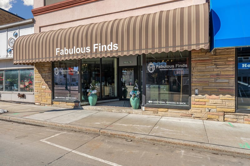 811 Oregon St, Oshkosh, WI 54902-5969