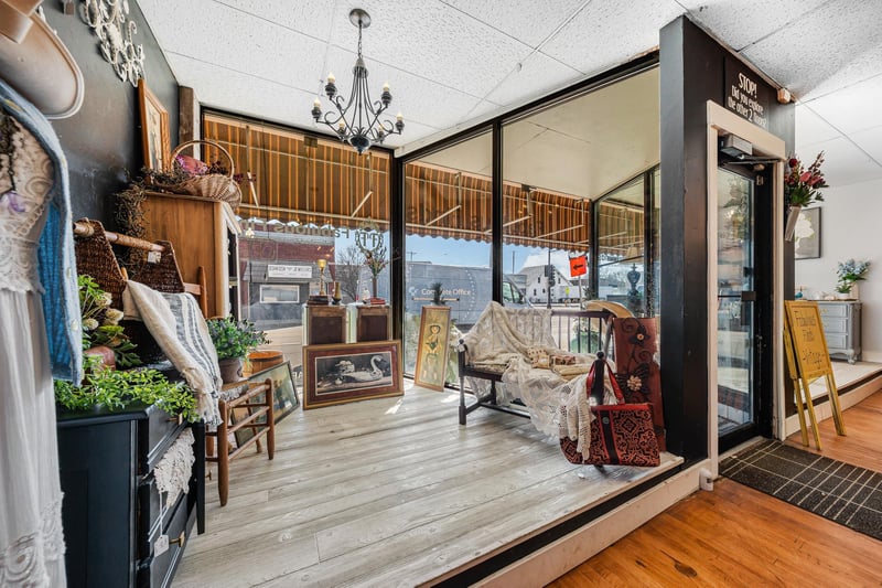 811 Oregon St, Oshkosh, WI 54902-5969