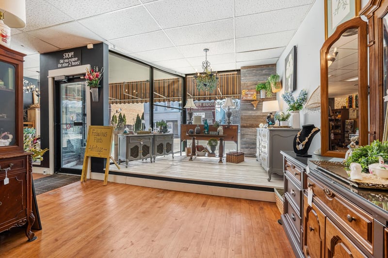 811 Oregon St, Oshkosh, WI 54902-5969