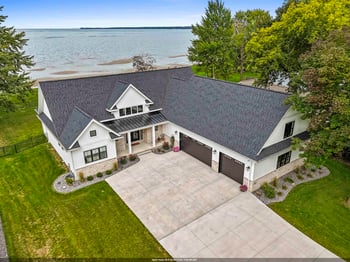 1751 East Shore Cir, Green Bay, WI 54302