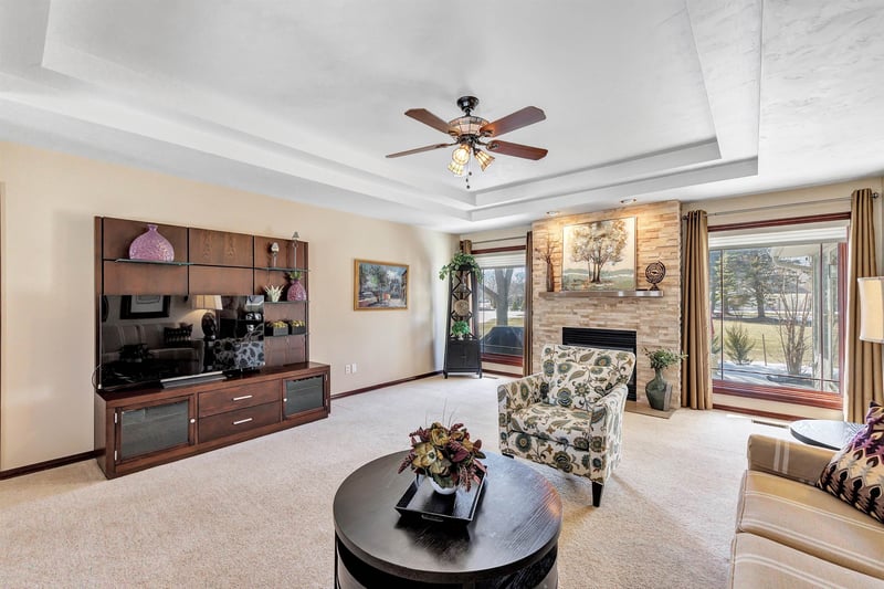 1642 Diamond Dr, Green Bay, WI 54311