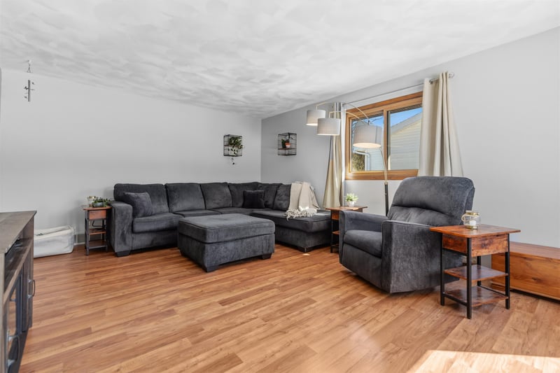 1800 Kasper Dr, Appleton, WI 54914-4769